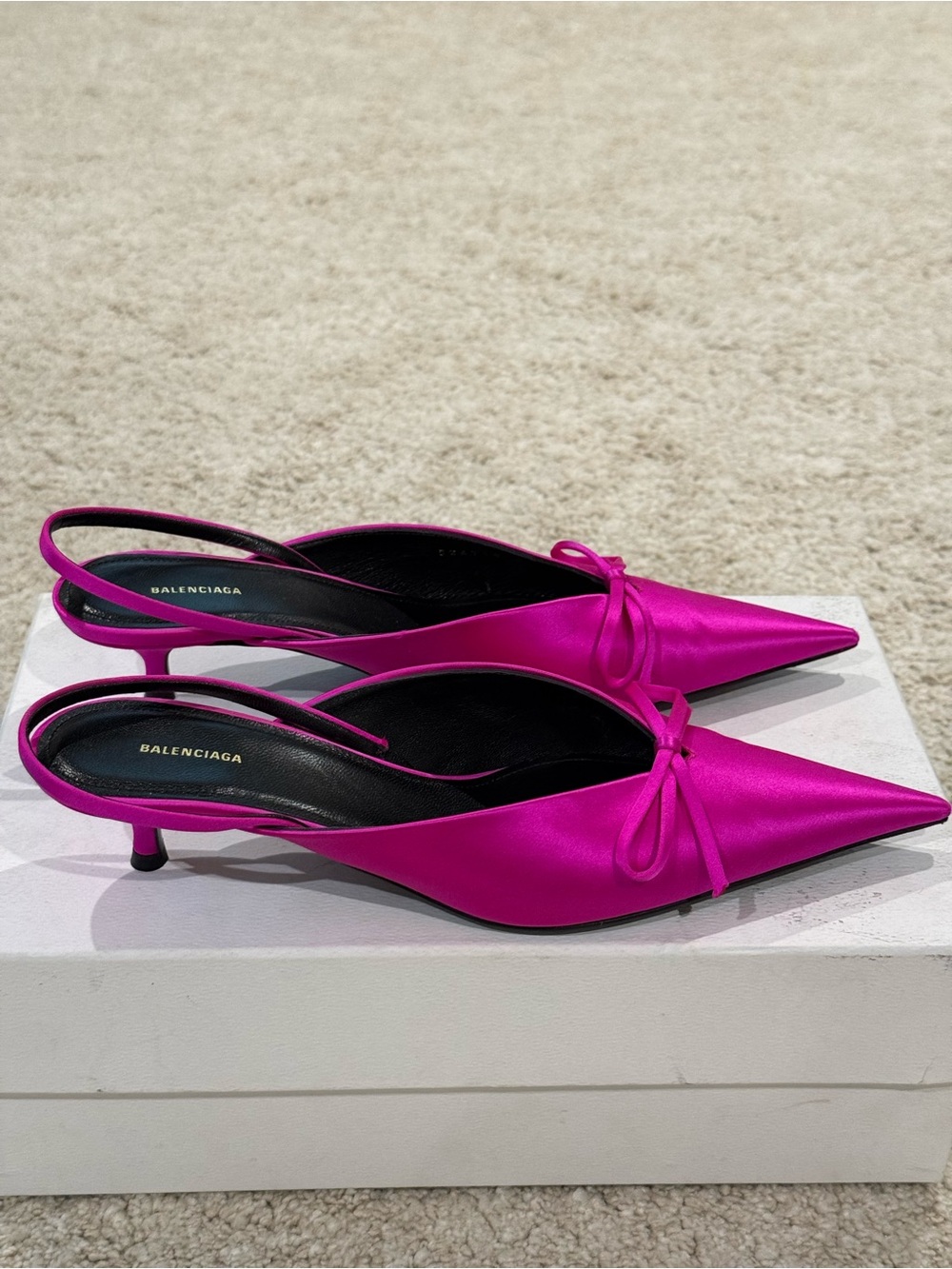 Balenciaga Fuchsia Pointed-Toe Satin Mules 
with Bow IT 37 - Picture 15 of 15
